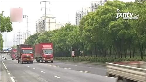 江西發(fā)出新規(guī)后首張道路貨運(yùn)駕駛員從業(yè)資格證